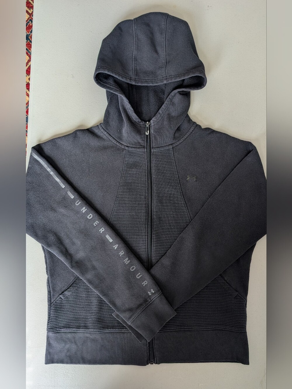 Under Armour black hoodie, medium